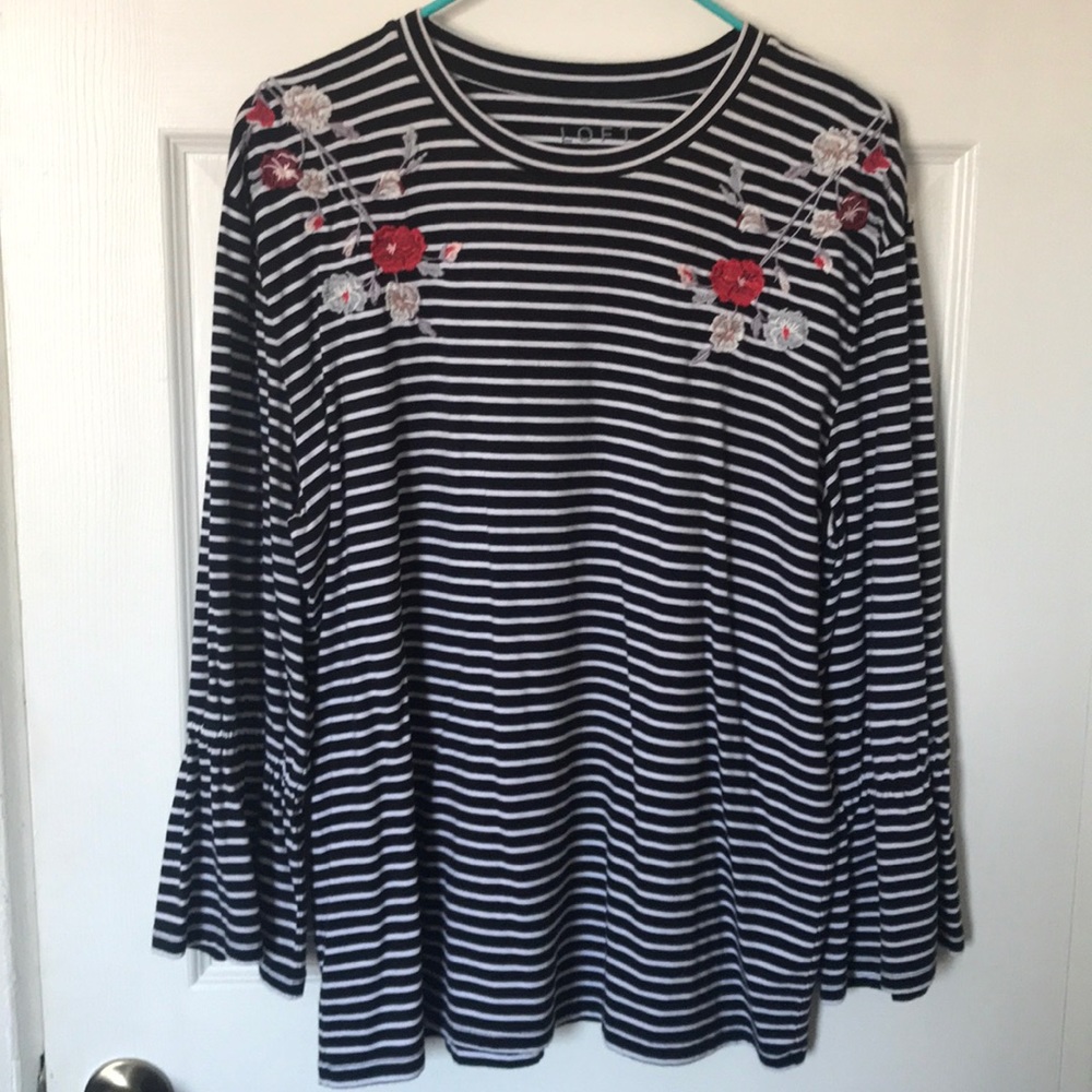 Like New! Loft Top
